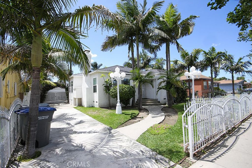 2920 Los Flores Boulevard, Lynwood, CA 90262