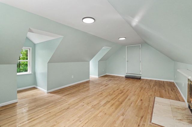 11991 Portage Lake Avenue, Pinckney, MI 48169