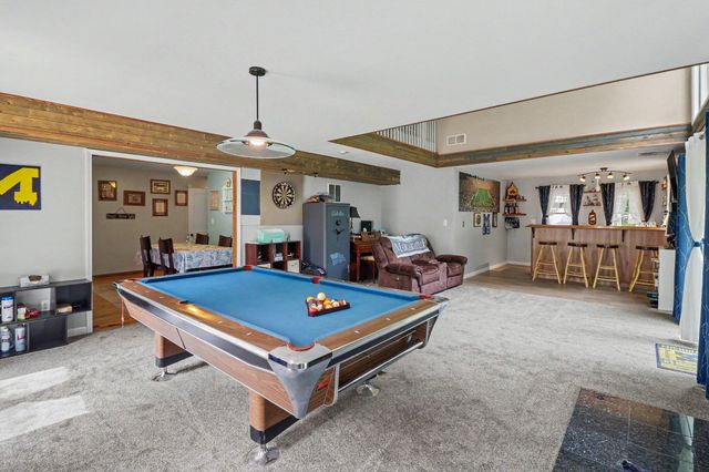 11991 Portage Lake Avenue, Pinckney, MI 48169