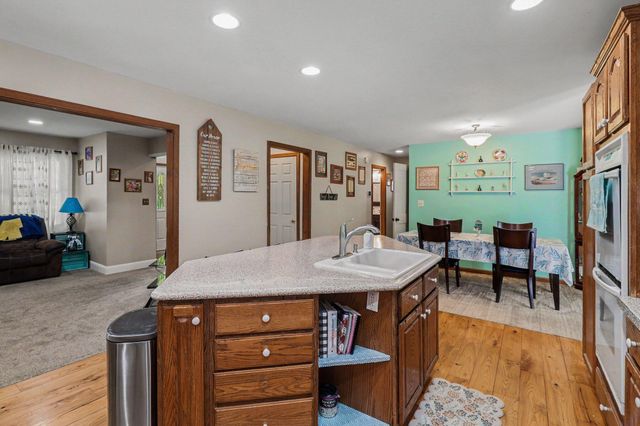 11991 Portage Lake Avenue, Pinckney, MI 48169