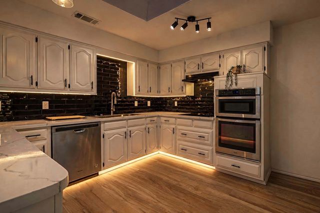 117 Lassetter Drive, Red Oak, TX 75154