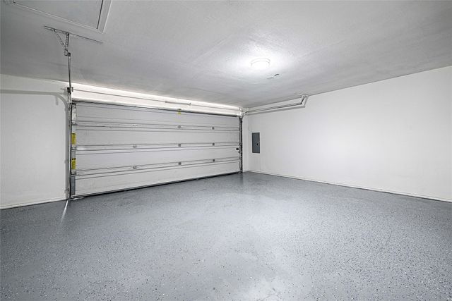 117 Lassetter Drive, Red Oak, TX 75154