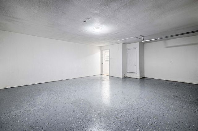 117 Lassetter Drive, Red Oak, TX 75154