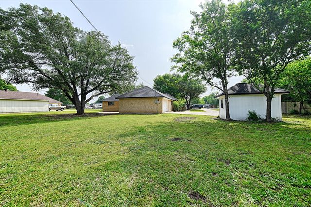 117 Lassetter Drive, Red Oak, TX 75154