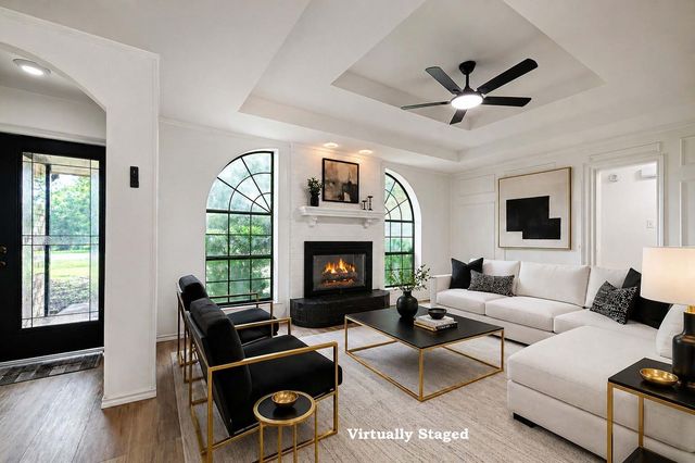 117 Lassetter Drive, Red Oak, TX 75154