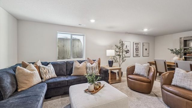 4728 173rd Street, Urbandale, IA 50322