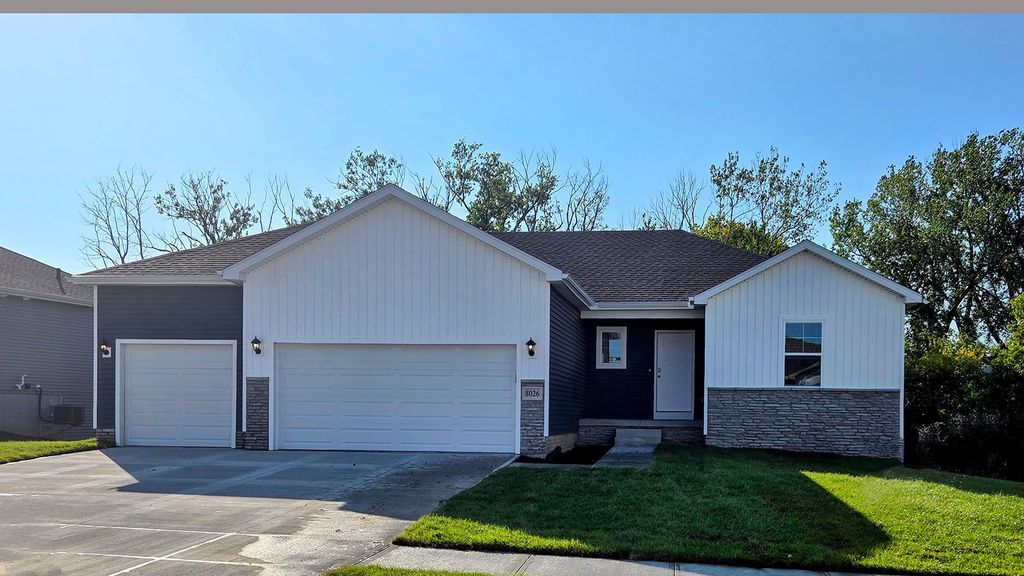 4728 173rd Street, Urbandale, IA 50322
