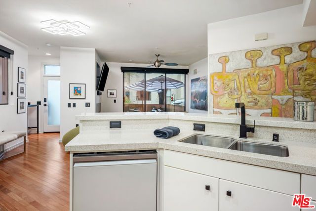 910 E Palm Canyon Drive 102, Palm Springs, CA 92264