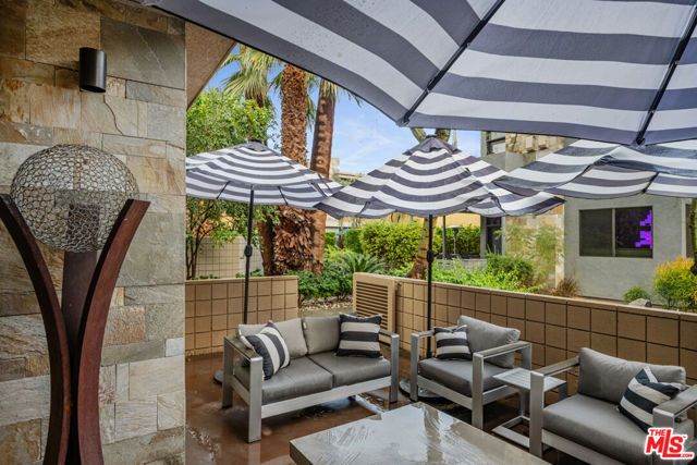 910 E Palm Canyon Drive 102, Palm Springs, CA 92264