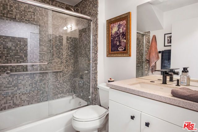 910 E Palm Canyon Drive 102, Palm Springs, CA 92264