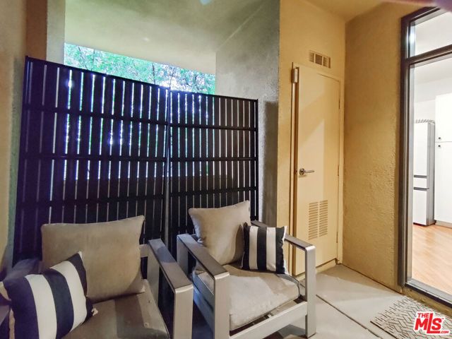 910 E Palm Canyon Drive 102, Palm Springs, CA 92264