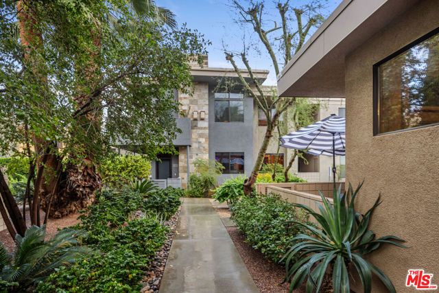 910 E Palm Canyon Drive 102, Palm Springs, CA 92264
