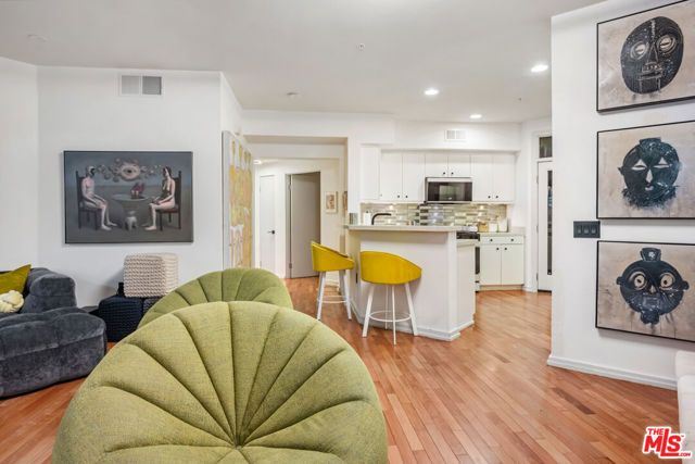 910 E Palm Canyon Drive 102, Palm Springs, CA 92264