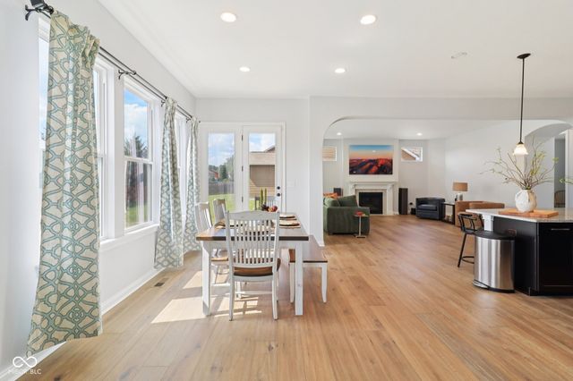 3232 Purple Ash Drive, Zionsville, IN 46077