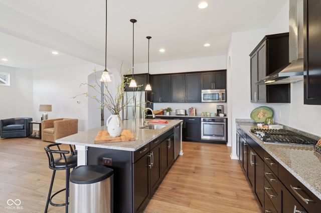 3232 Purple Ash Drive, Zionsville, IN 46077