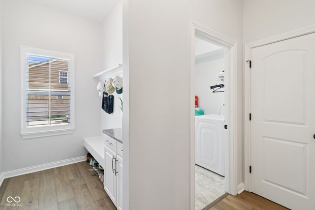 3232 Purple Ash Drive, Zionsville, IN 46077