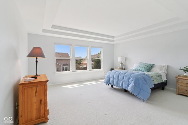 3232 Purple Ash Drive, Zionsville, IN 46077