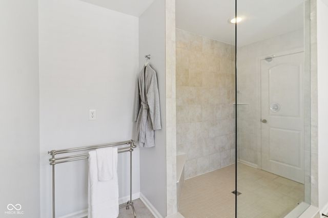 3232 Purple Ash Drive, Zionsville, IN 46077