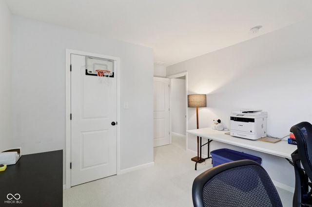 3232 Purple Ash Drive, Zionsville, IN 46077