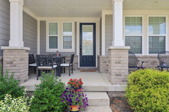 3232 Purple Ash Drive, Zionsville, IN 46077