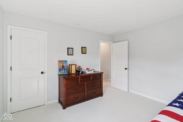 3232 Purple Ash Drive, Zionsville, IN 46077