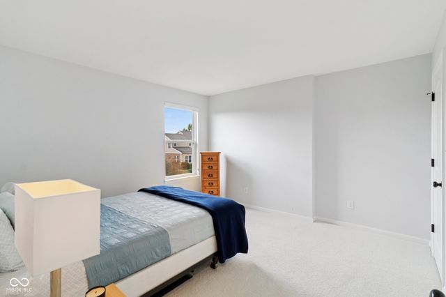 3232 Purple Ash Drive, Zionsville, IN 46077