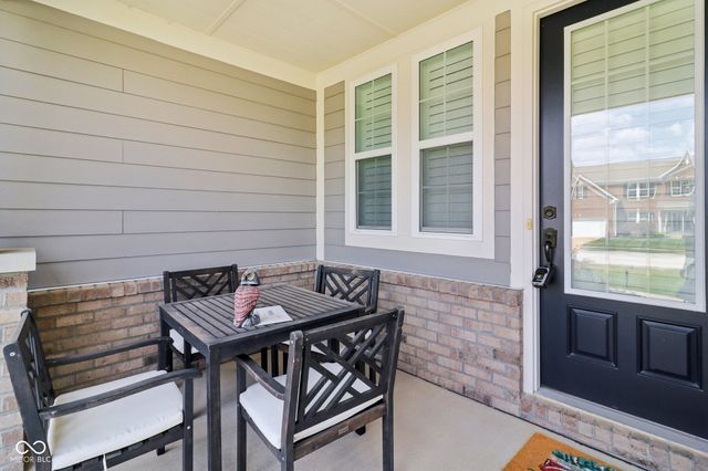 3232 Purple Ash Drive, Zionsville, IN 46077