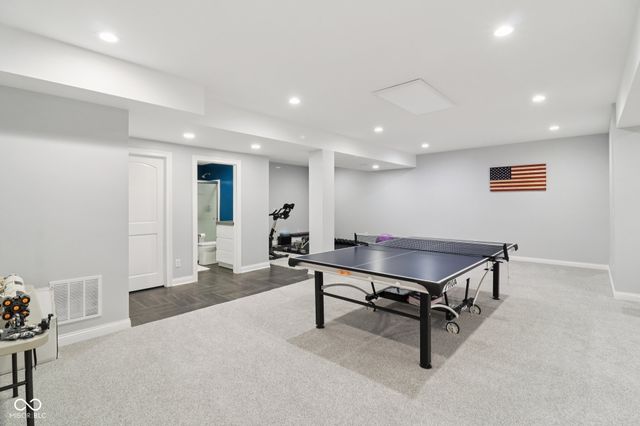 3232 Purple Ash Drive, Zionsville, IN 46077