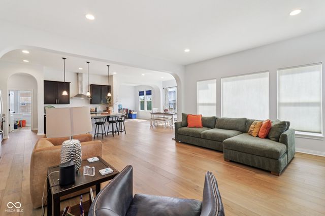 3232 Purple Ash Drive, Zionsville, IN 46077