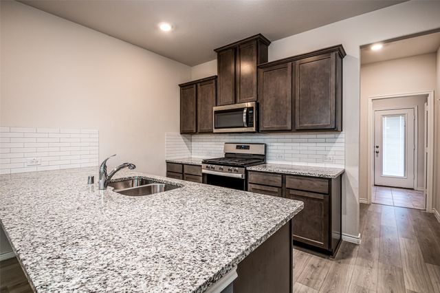 2721 Franklin Drive, Celina, TX 75009