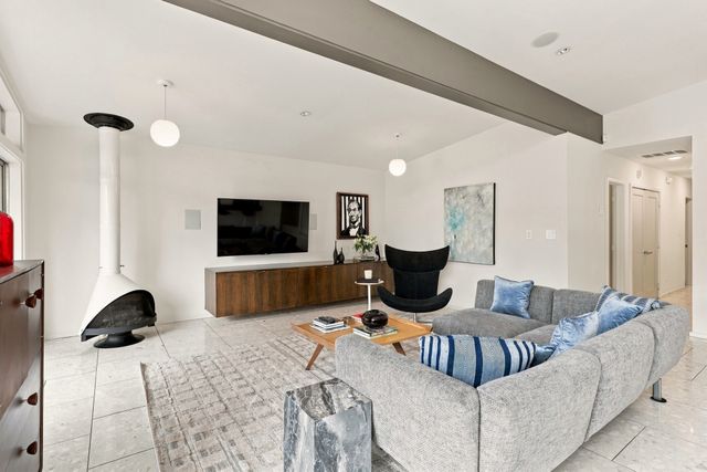 6216 Town Hill Lane, Dallas, TX 75214