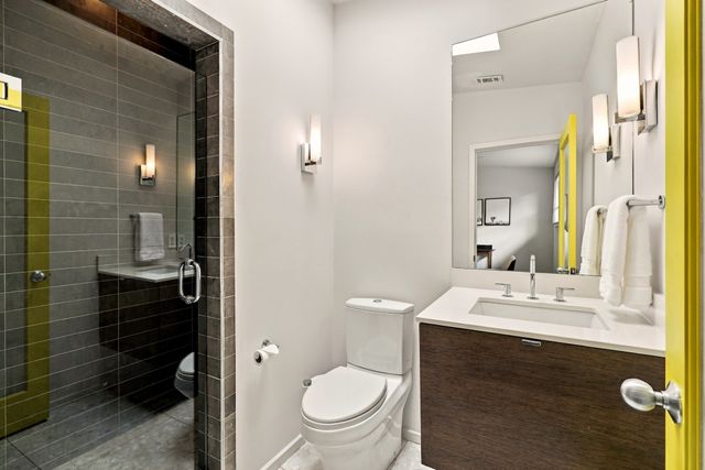 6216 Town Hill Lane, Dallas, TX 75214