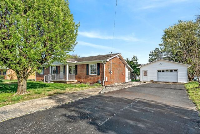 850 Driver St, Smithville, TN 37166