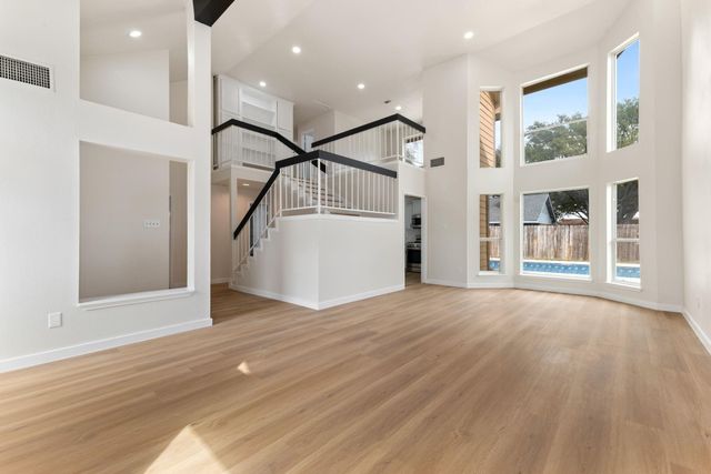 9806 Paddock Park Dr, Houston, TX 77065