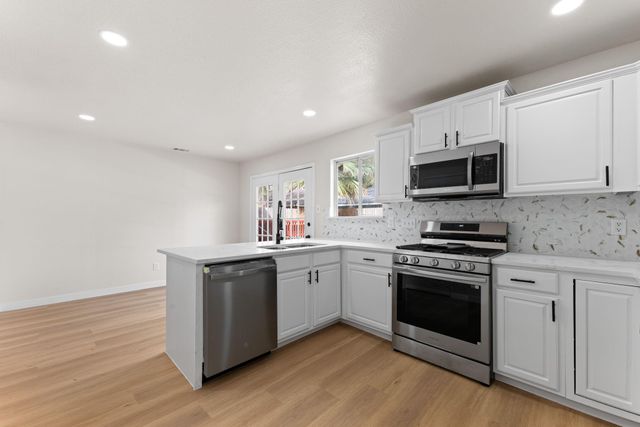 9806 Paddock Park Dr, Houston, TX 77065