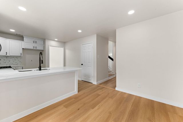 9806 Paddock Park Dr, Houston, TX 77065