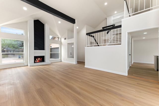 9806 Paddock Park Dr, Houston, TX 77065