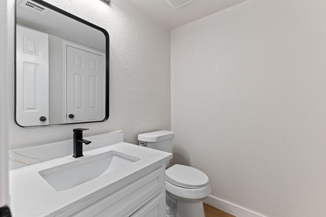 9806 Paddock Park Dr, Houston, TX 77065