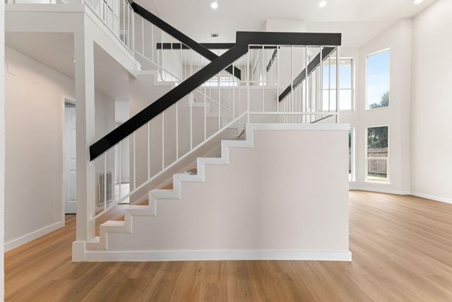 9806 Paddock Park Dr, Houston, TX 77065