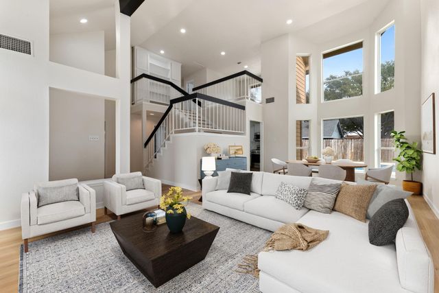 9806 Paddock Park Dr, Houston, TX 77065