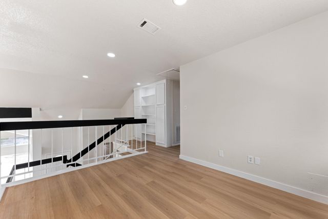 9806 Paddock Park Dr, Houston, TX 77065