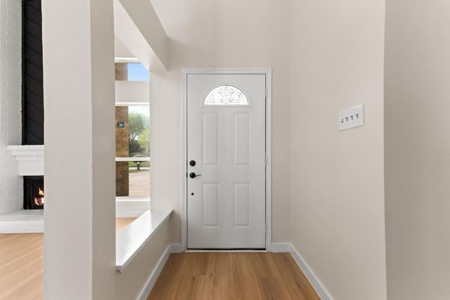 9806 Paddock Park Dr, Houston, TX 77065