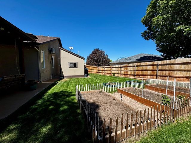 200 Bridle Trail, Pueblo, CO 81005