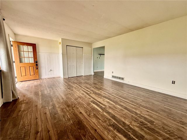 4735 Farnsworth Road, Marion, NY 14505