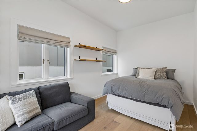 5932 California Avenue SW, Seattle, WA 98186