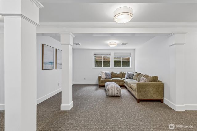 5932 California Avenue SW, Seattle, WA 98186