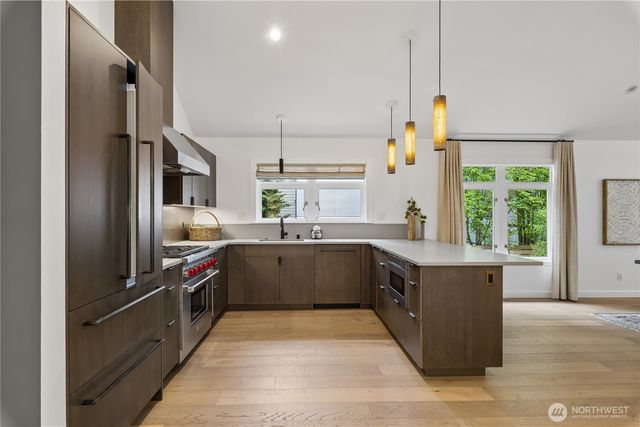 5932 California Avenue SW, Seattle, WA 98186