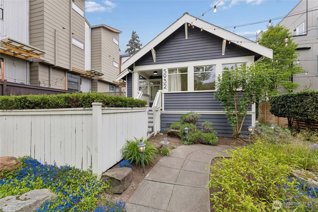 5932 California Avenue SW, Seattle, WA 98186