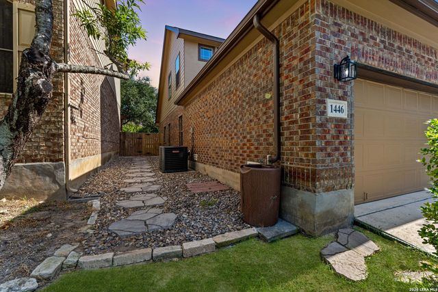1446 Sparrow Song, San Antonio, TX 78260
