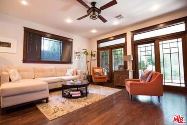 1513 Walgrove Avenue, Los Angeles, CA 90066